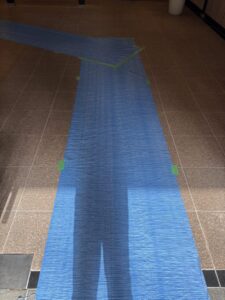 養生をされたエントランス