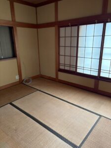 残置物撤去後　何もなくすっきりとした和室